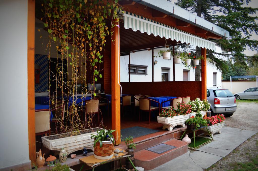 Hotel Palota Βουδαπέστη Εξωτερικό φωτογραφία
